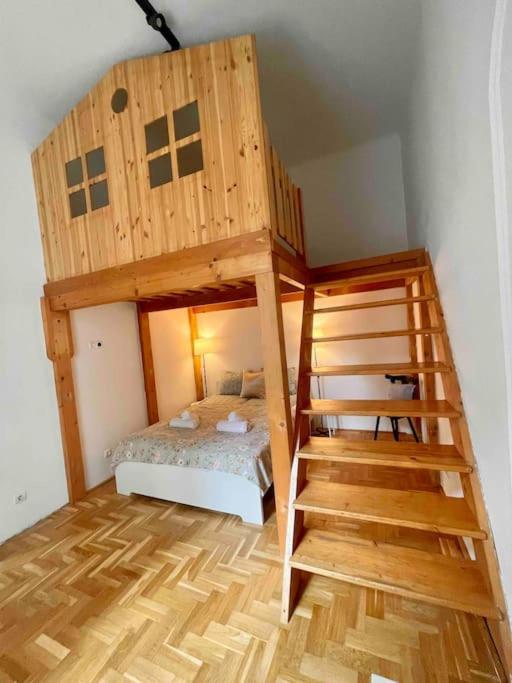 Knezits Spacious Ac Terrace Free Parking Boedapest Buitenkant foto