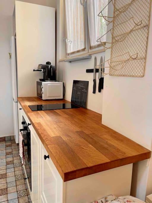 Knezits Spacious Ac Terrace Free Parking Boedapest Buitenkant foto